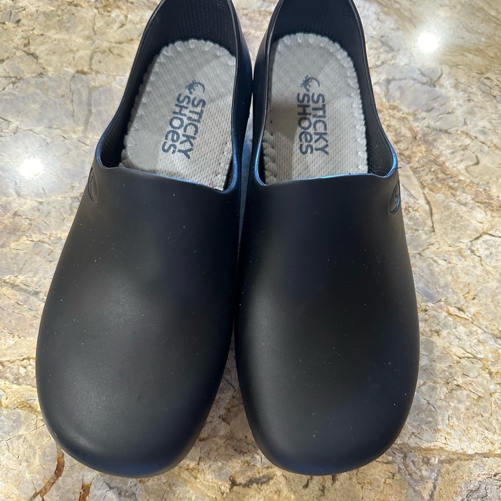 Sticky Shoes size 7